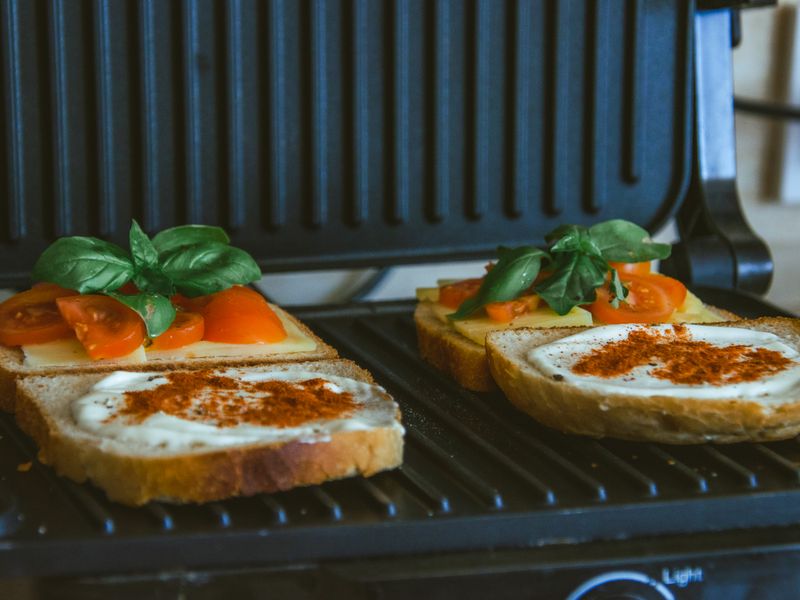 Cottage Cheese Toast with Tomato