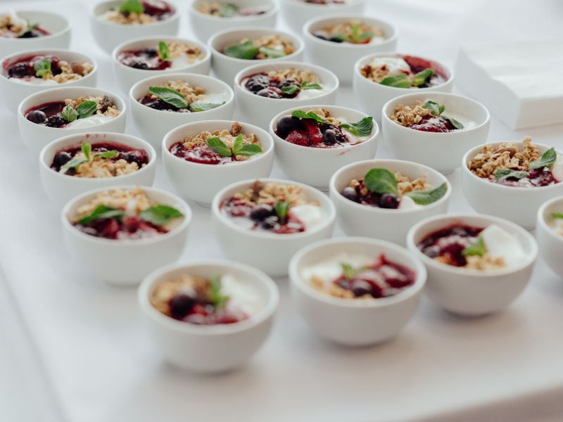 Frozen Yogurt with Berries