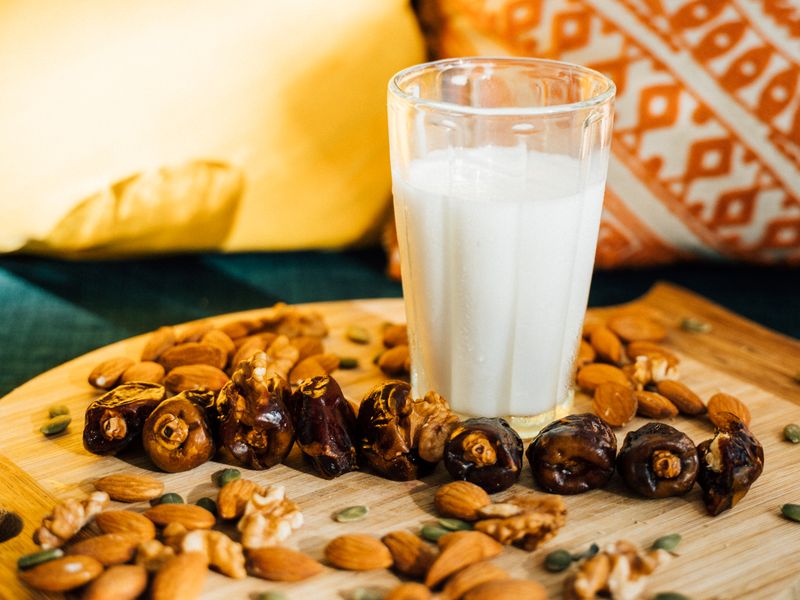 Almond Date Bar
